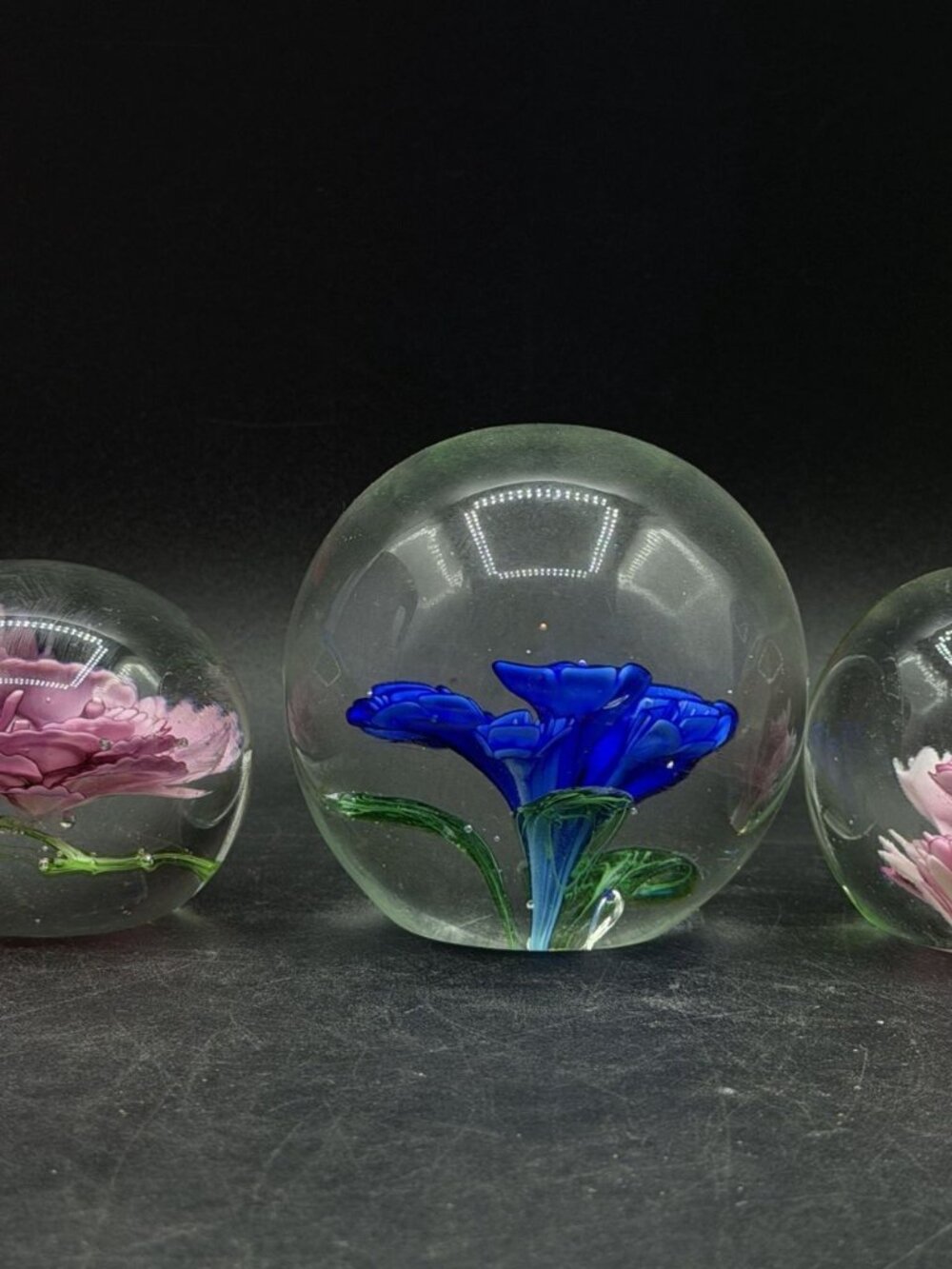 LOT 4 Art Glass Paperweights Yellow Blue Pink Flowers Mixed Sizes - Picture 12 of 14